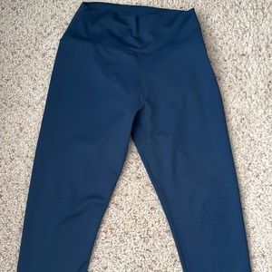 Small buffbunny vibe laser cut legging. Teal me more